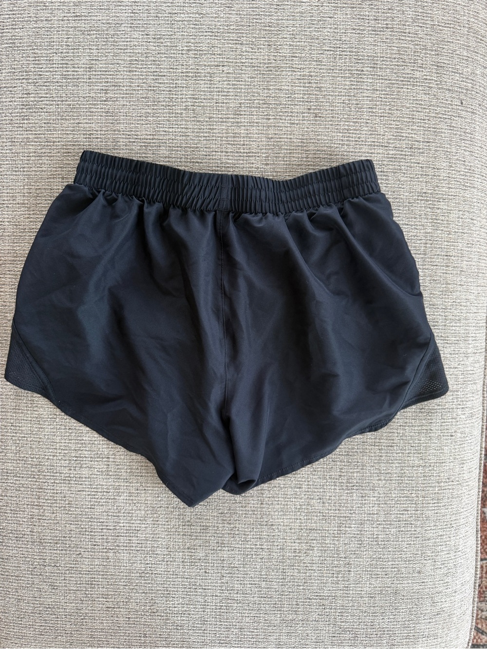 Under Armour Women’s Black Running Shorts size small - Picture 2 of 3